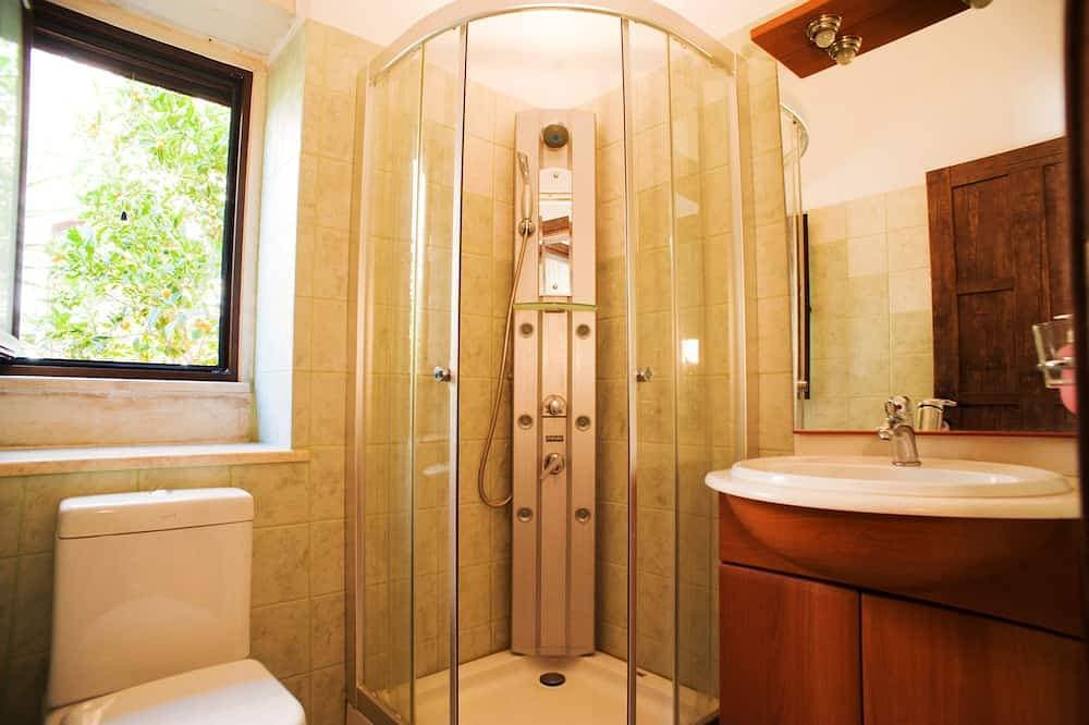 Foto 9 von 23: Stone villa with private pool