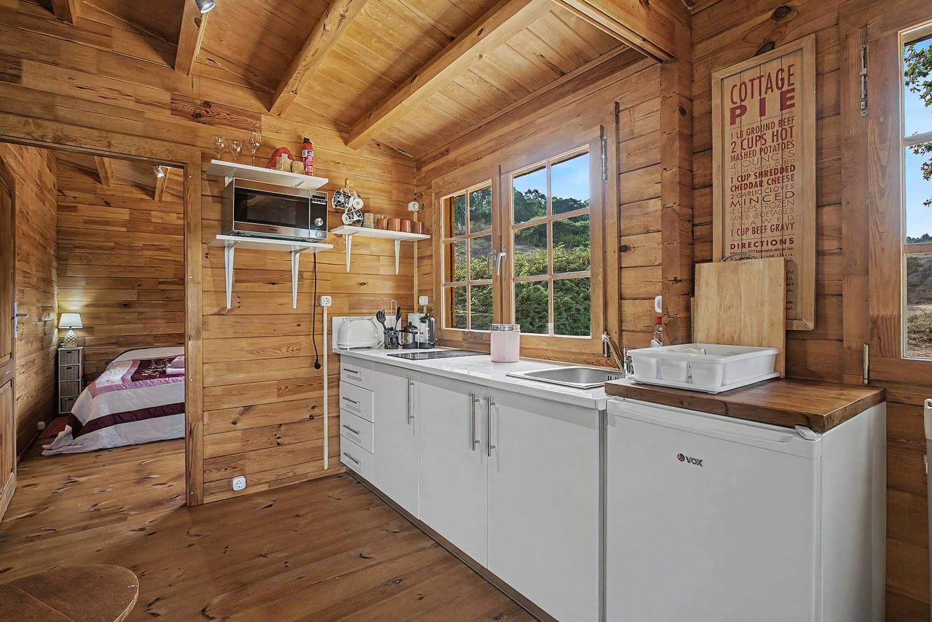 Foto 12 von 39: Chalet 'Orange Lodge' mit Gemeinschaftspool, privater Terrasse und WLAN
