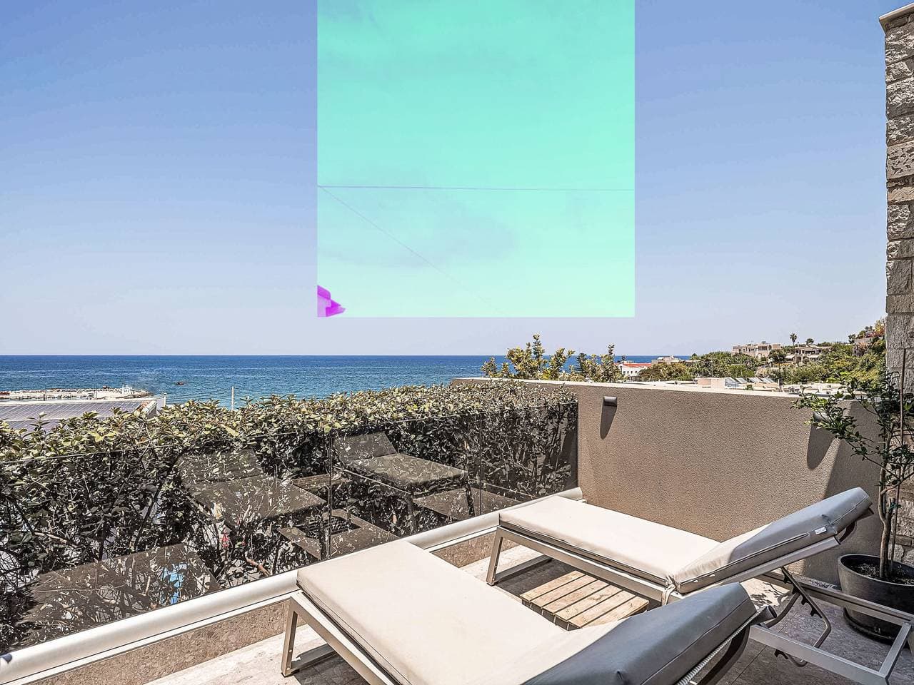 Foto 13 von 77: Lusol Seafront Villa II- Heated Pool,100 m See