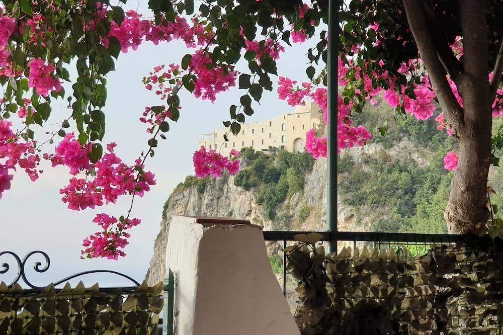 Foto 8 von 30: Amalfi - Atemberaubendes Doppelzimmer mit Meerblick