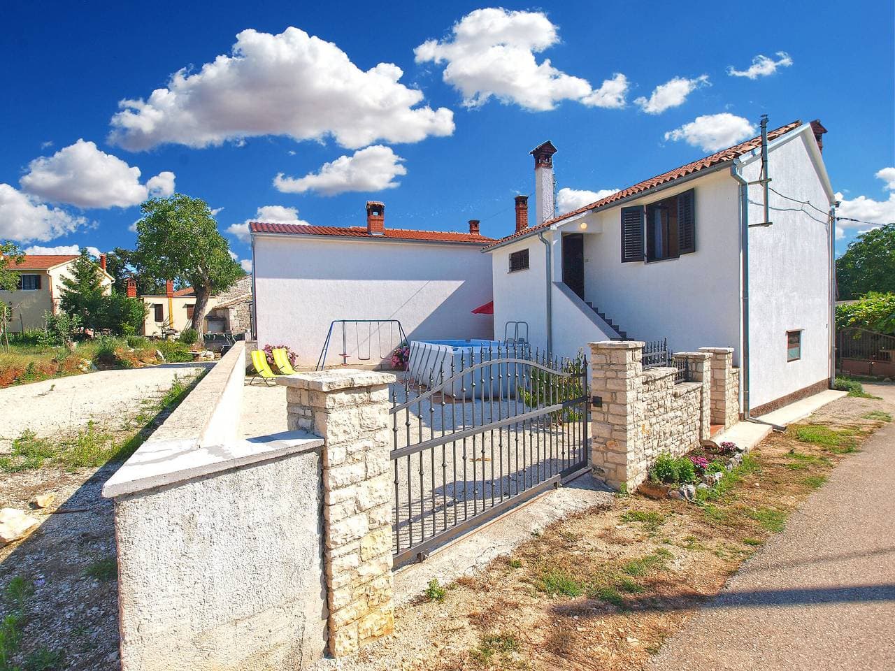 Foto 6 von 27: Ferienhaus für 4 Personen mit Pool