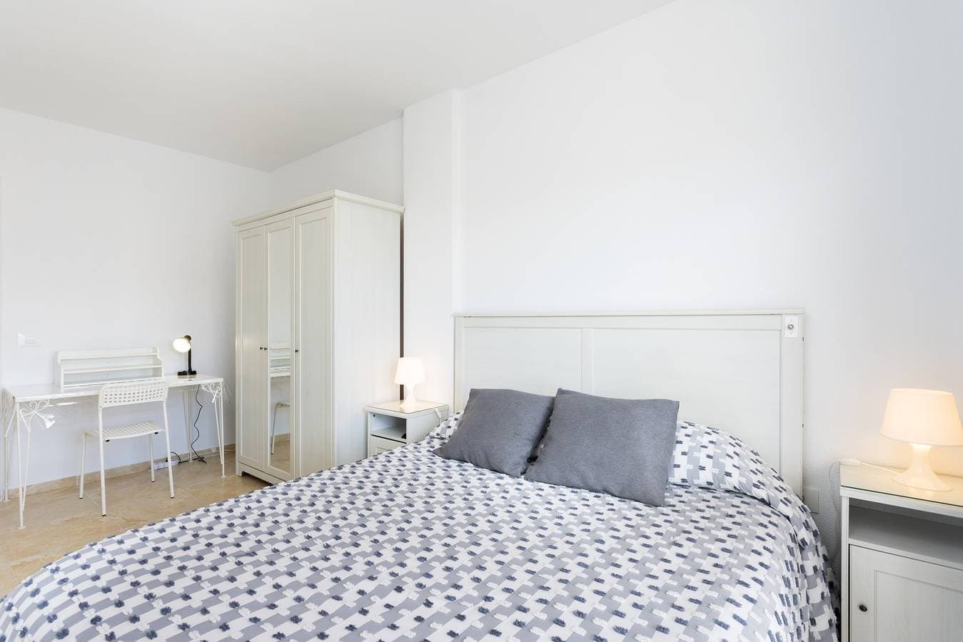 Foto 13 von 47: Ferienwohnung für 3 Personen mit Pool