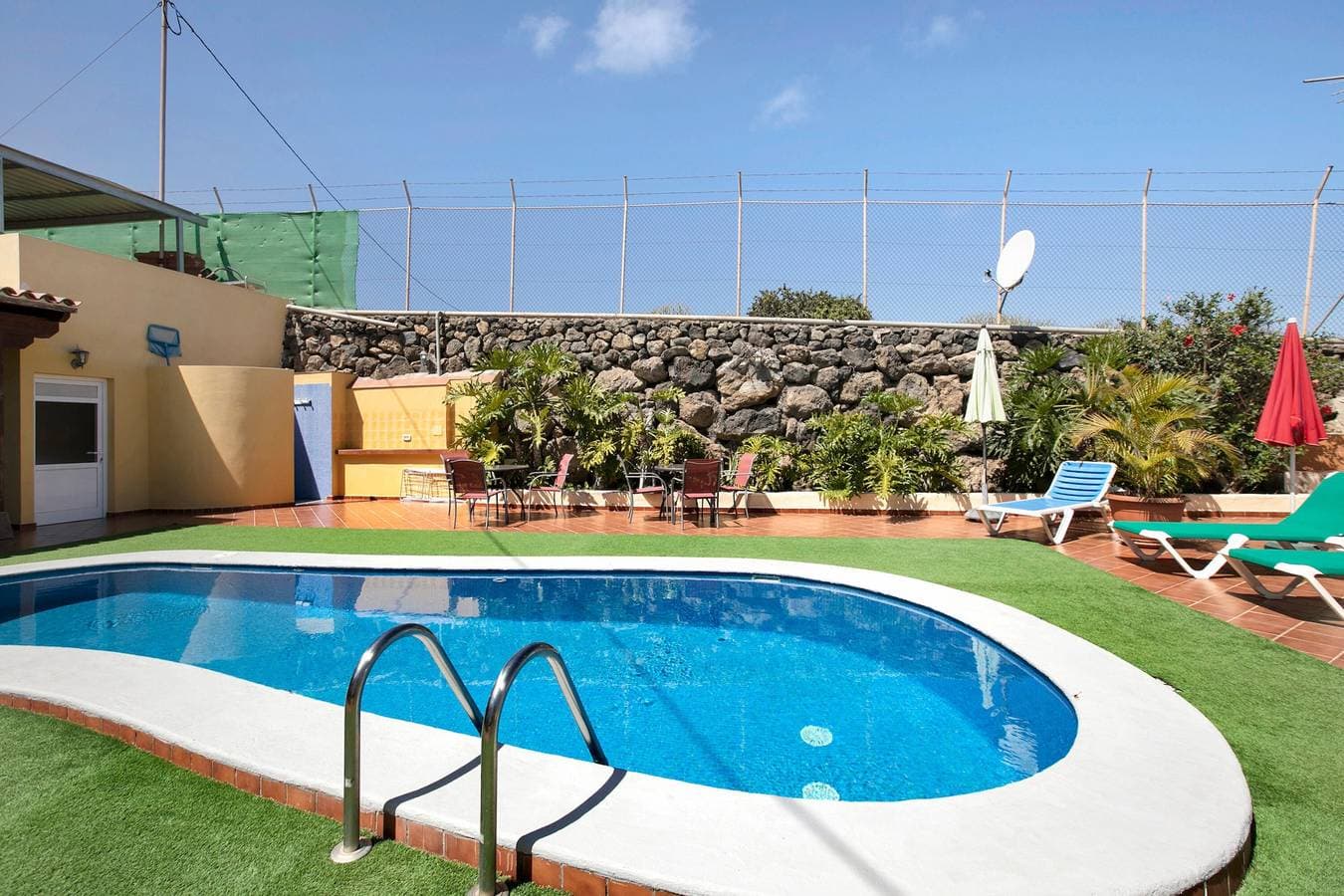 Foto 3 von 25: Ferienhaus 'Villa Tazana' mit Meerblick, Pool und WLAN
