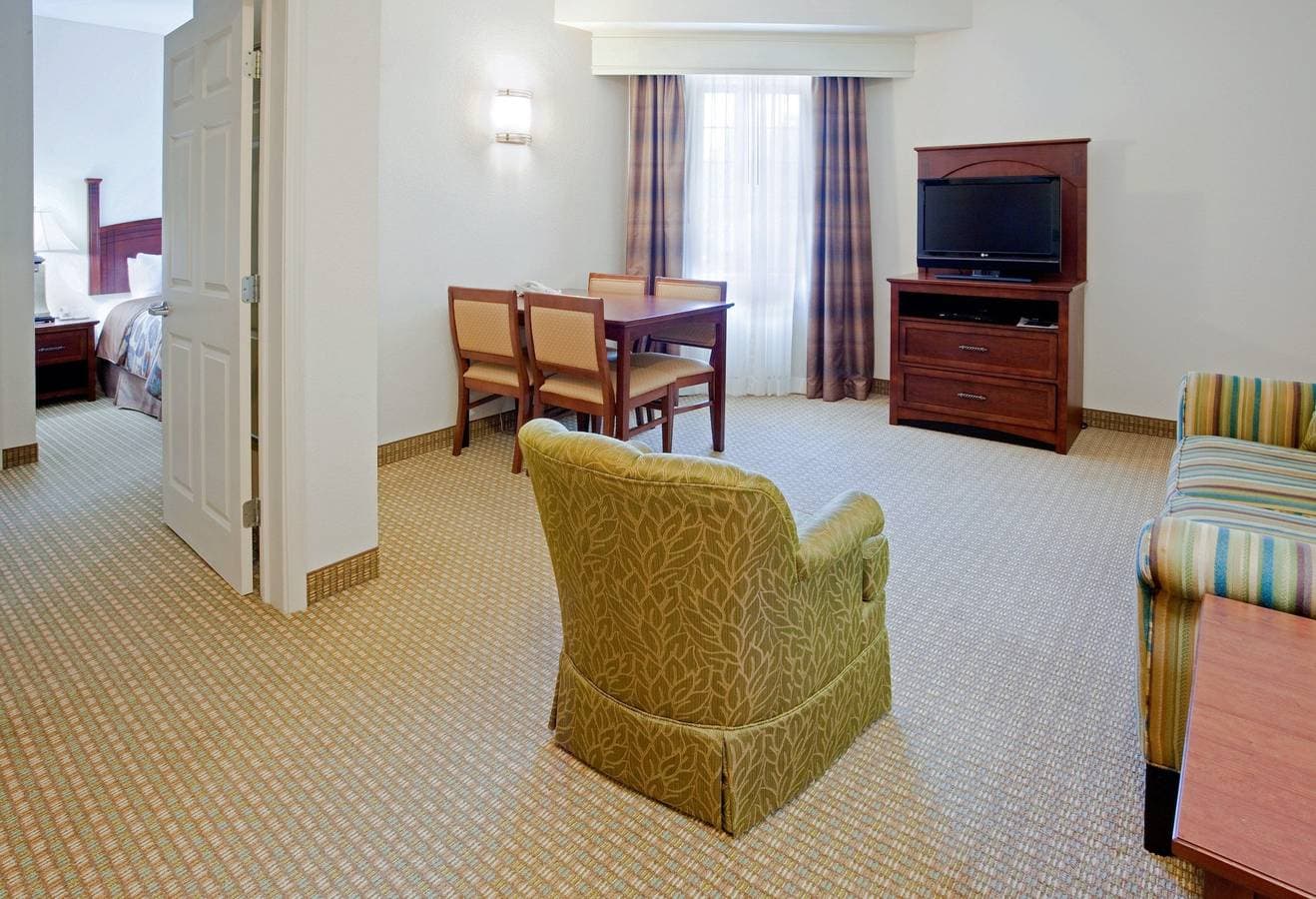 Foto 2 von 20: Ferienwohnung für 4 Personen mit Pool