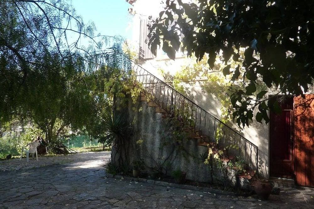 Foto 7 von 29: Ruhige T2 Wohnung auf dem Lavandou Hügel in Strandnähe
