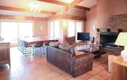 Foto 7 von 20: Six-Bedroom House