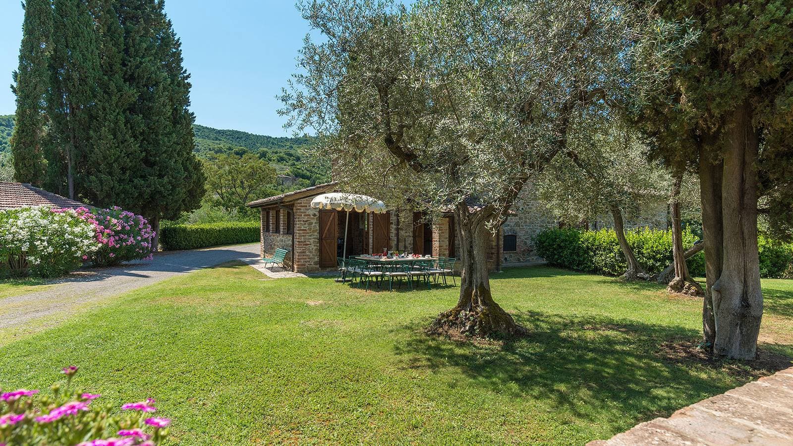 Foto 9 von 47: Villa für 14 Personen mit Garten