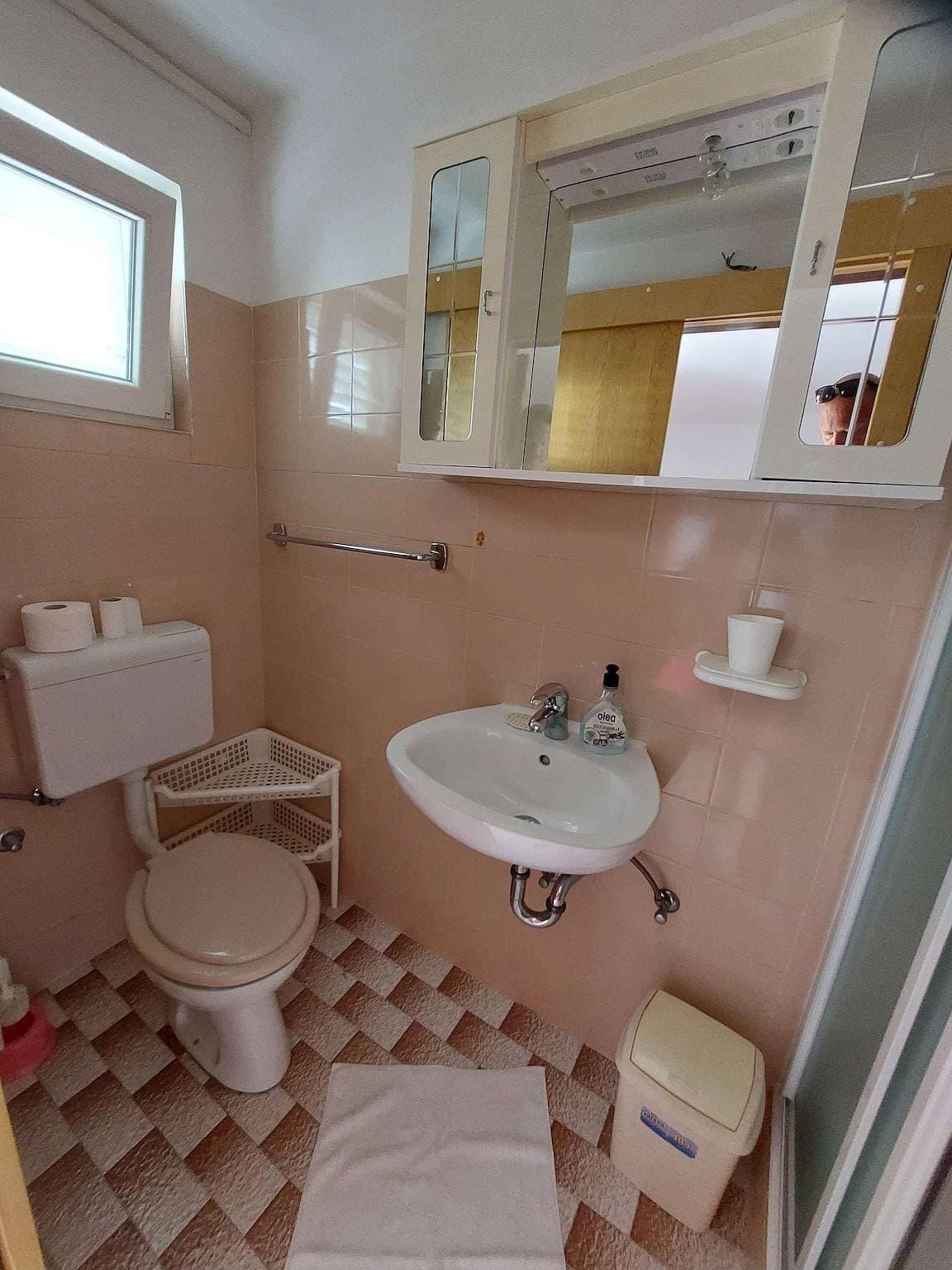 Foto 8 von 9: Zimmer mit Balkon Banjol (Rab) S-23468-b