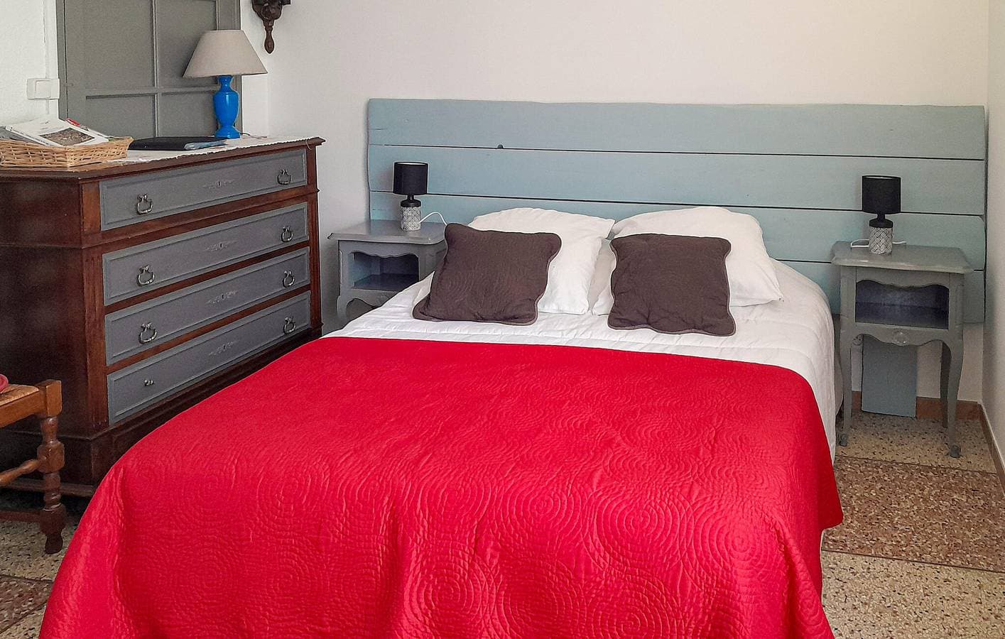 Foto 5 von 22: Gemütliche, gut ausgestattete Wohnung mit AC und Parkplatz