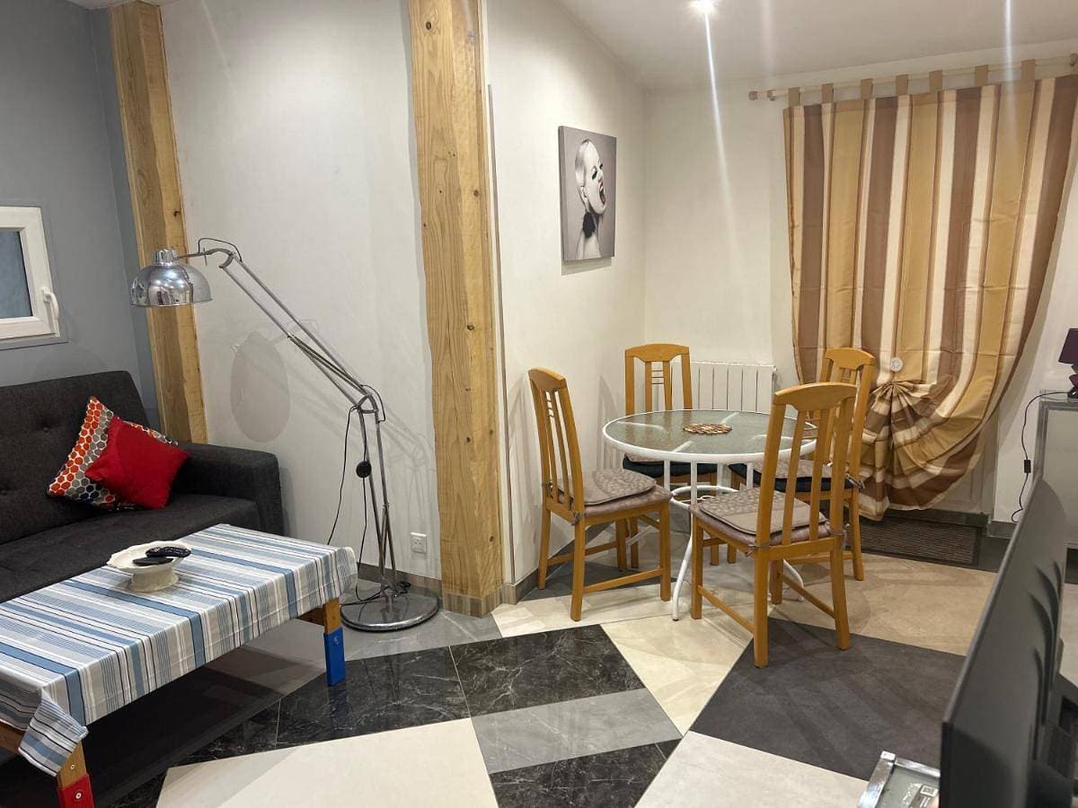 Foto 4 von 16: Two-Bedroom Apartment