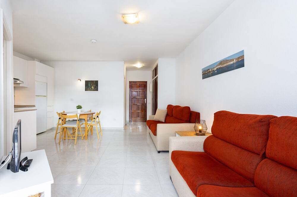 Foto 12 von 30: Los Cristianos. Nice & Cozy sea view apt