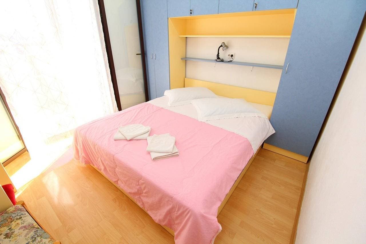 Foto 7 von 10: 1-Zimmer-Ferienwohnung mit Terrasse und Meerblick Zivogosce - Blato, Makarska -a