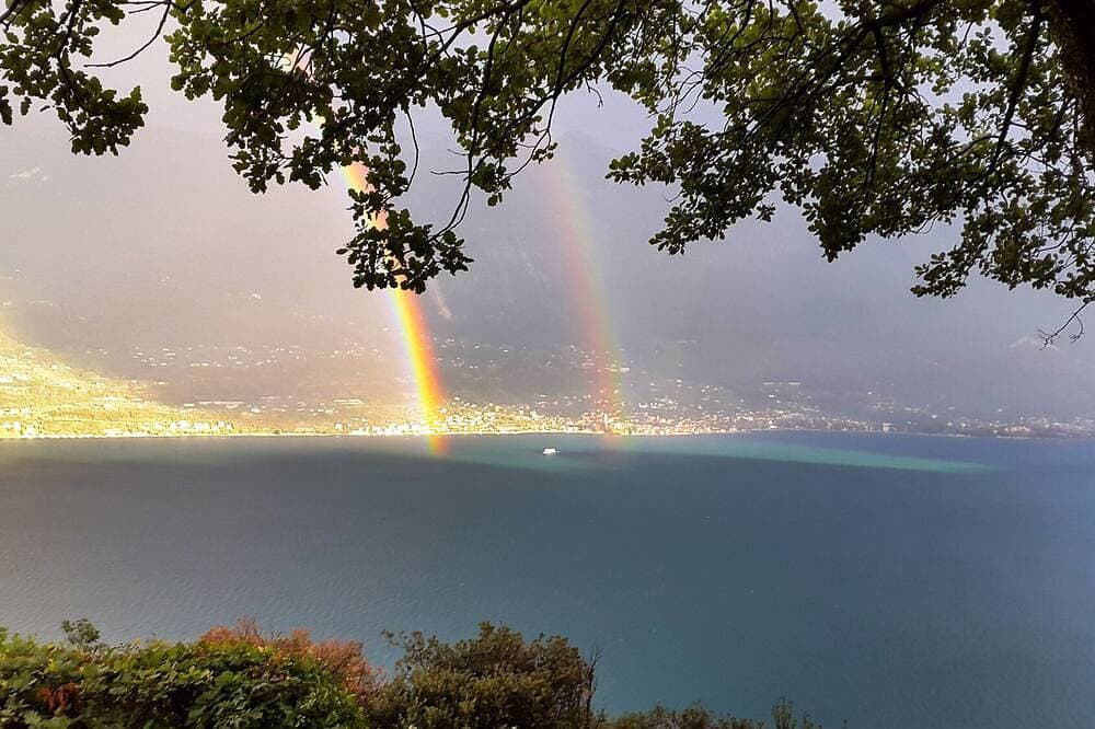 Foto 12 von 22: Bungalow zur alleinigen Verfügung mit freien Seeblick und Pool-Mitbenutzung