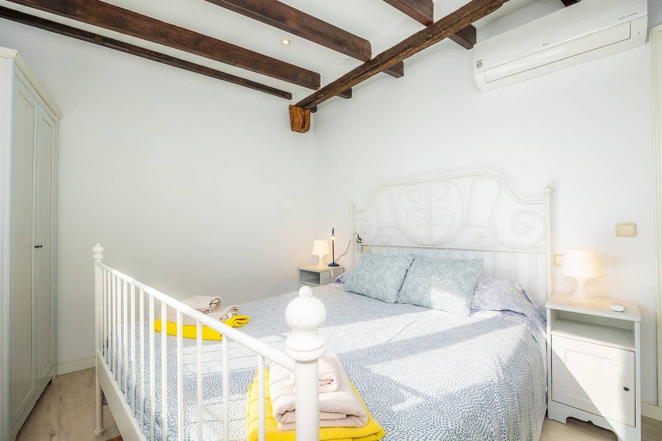 Foto 13 von 23: Ferienwohnung 'Can Roses' mit privater Terrasse, WLAN und Klimaanlage