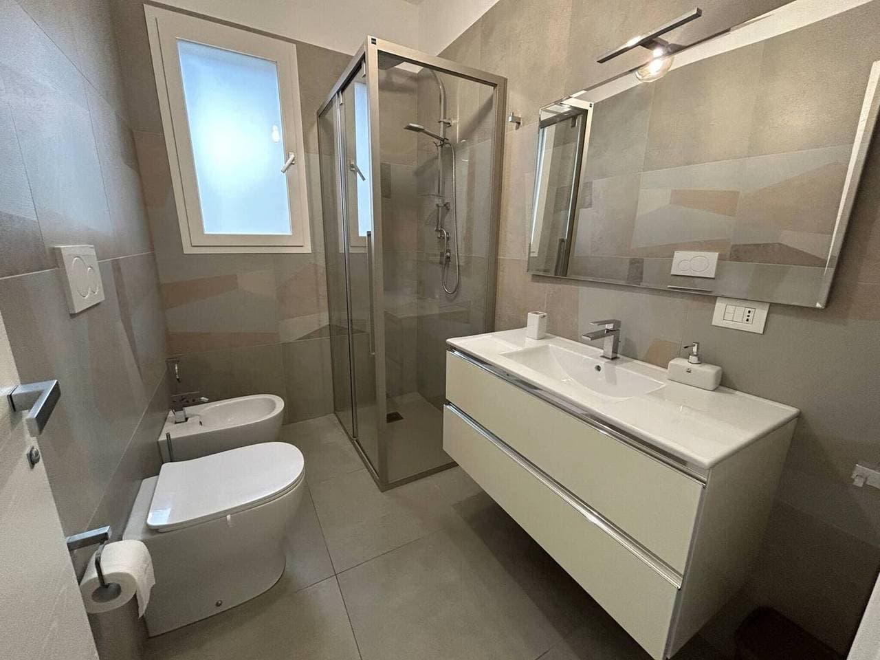 Foto 10 von 12: Ferienwohnung 'Scirocco' mit Privatterrasse, Wi-Fi und Klimaanlage