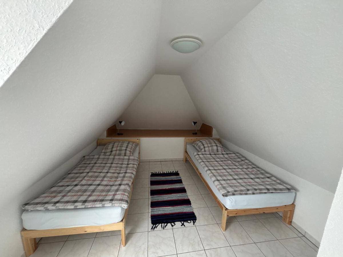 Foto 3 von 26: Two-Bedroom Apartment