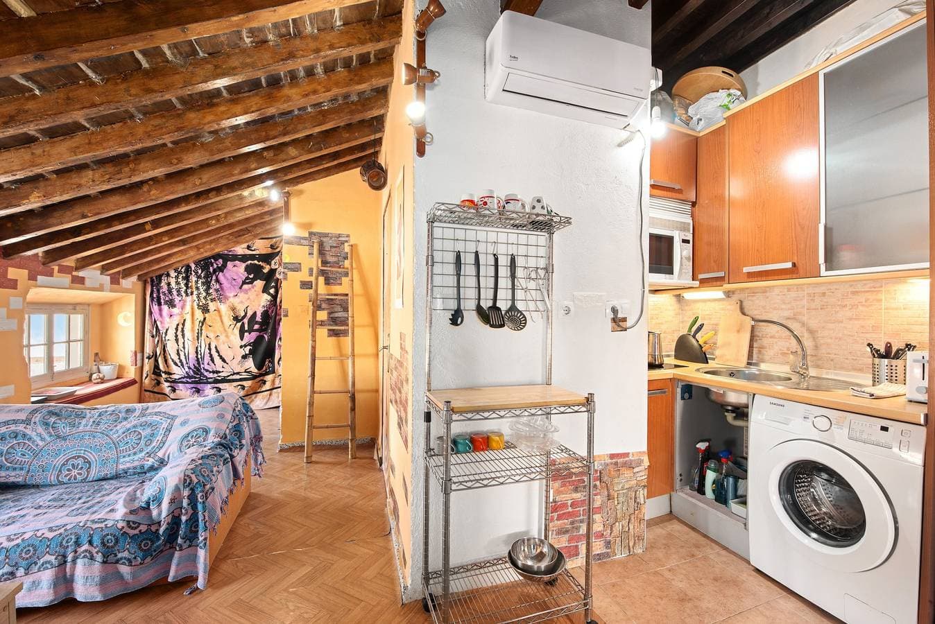 Foto 4 von 20: Ferienhaus 'Buhardilla im historischen Zentrum' mit privater Terrasse, WLAN & Klimaanlage