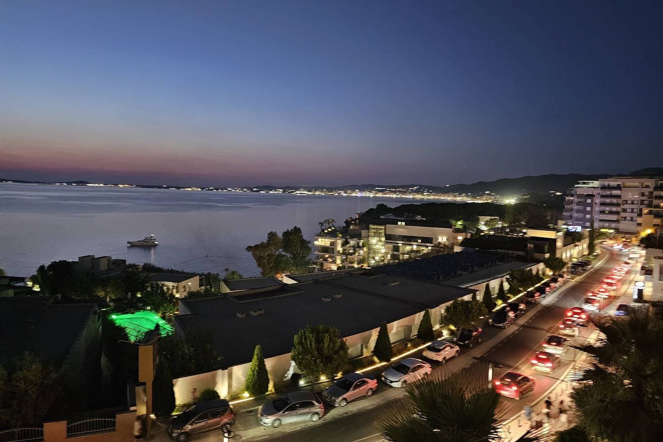 Foto 13 von 20: Sunset Luxury Apartment /w Panoramic Sea View