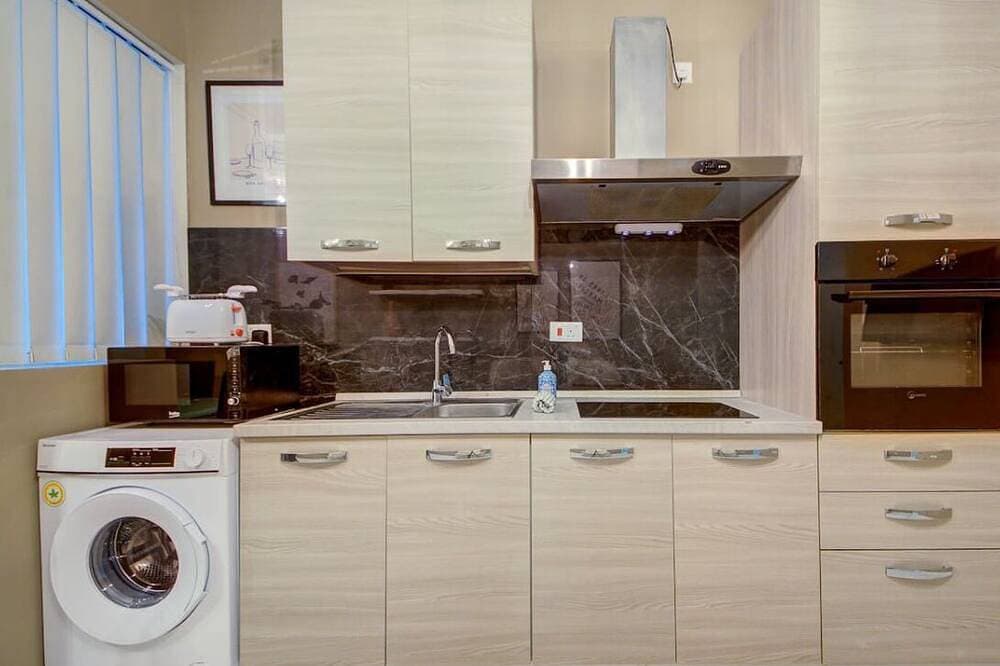 Foto 13 von 24: Fully equipped 1Br Apt with WIFI & AC in Gzira!