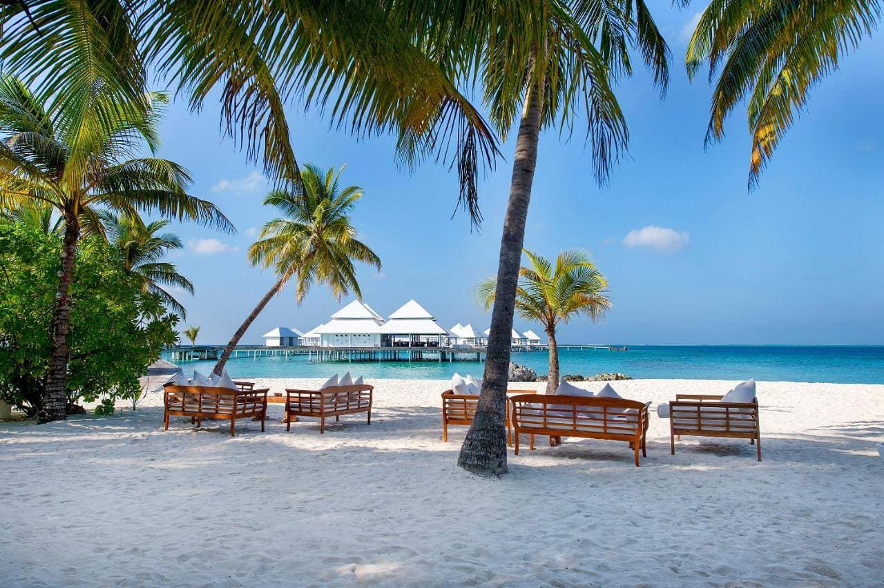 Foto 5 von 12: Beach Front Villa