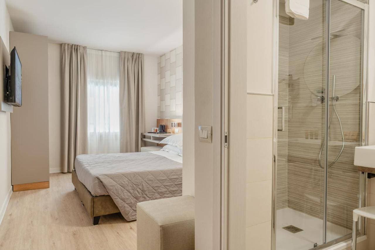 Foto 7 von 9: Standard Double or Twin Room