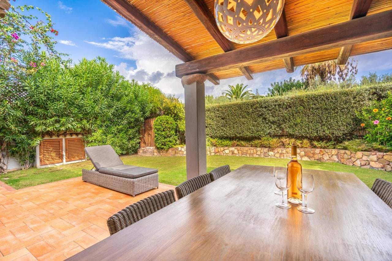 Splendida Villa a Notteri, Spiaggia di Porto Giunco 1