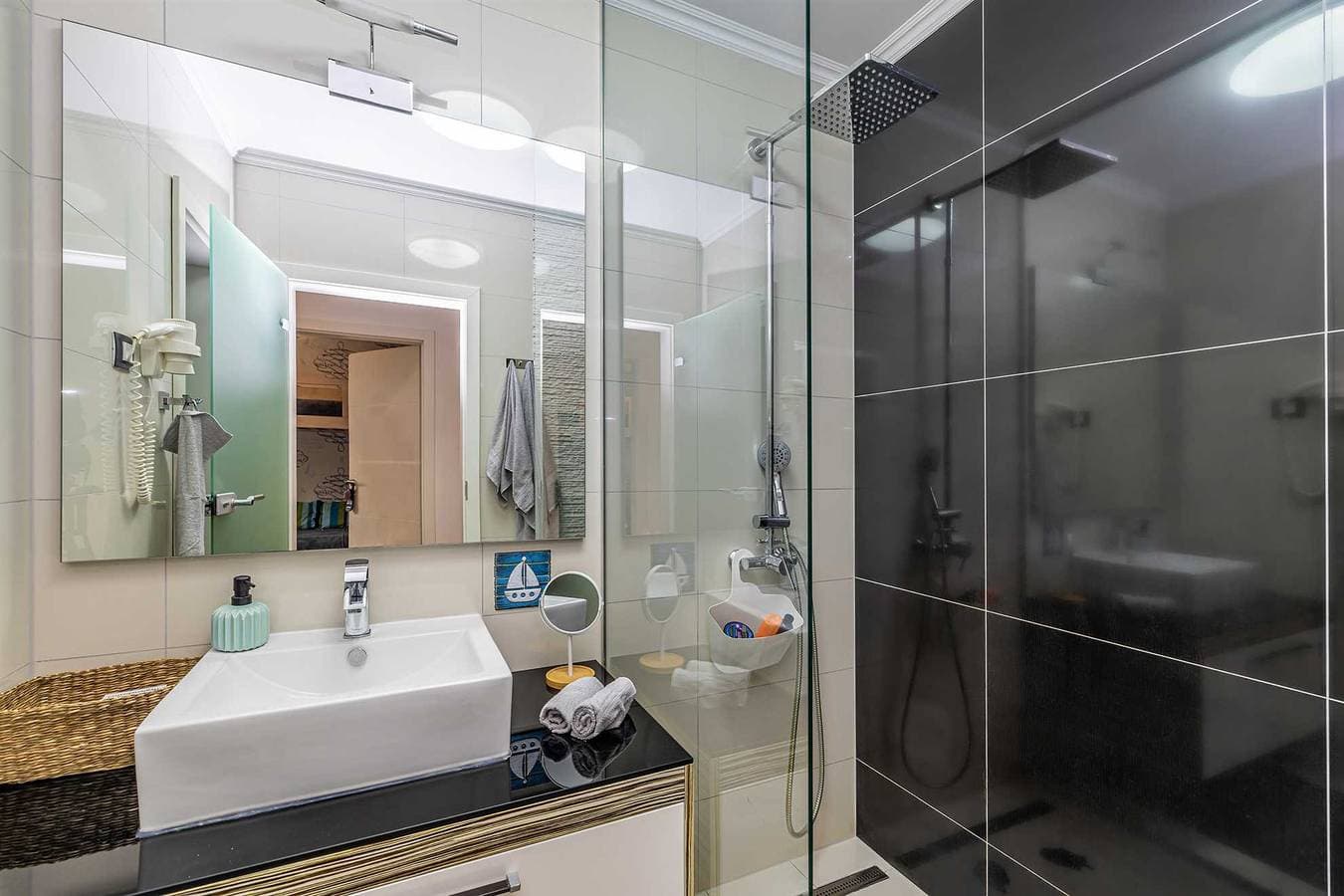 Foto 12 von 19: Ferienwohnung Aquavista mit privatem Pool