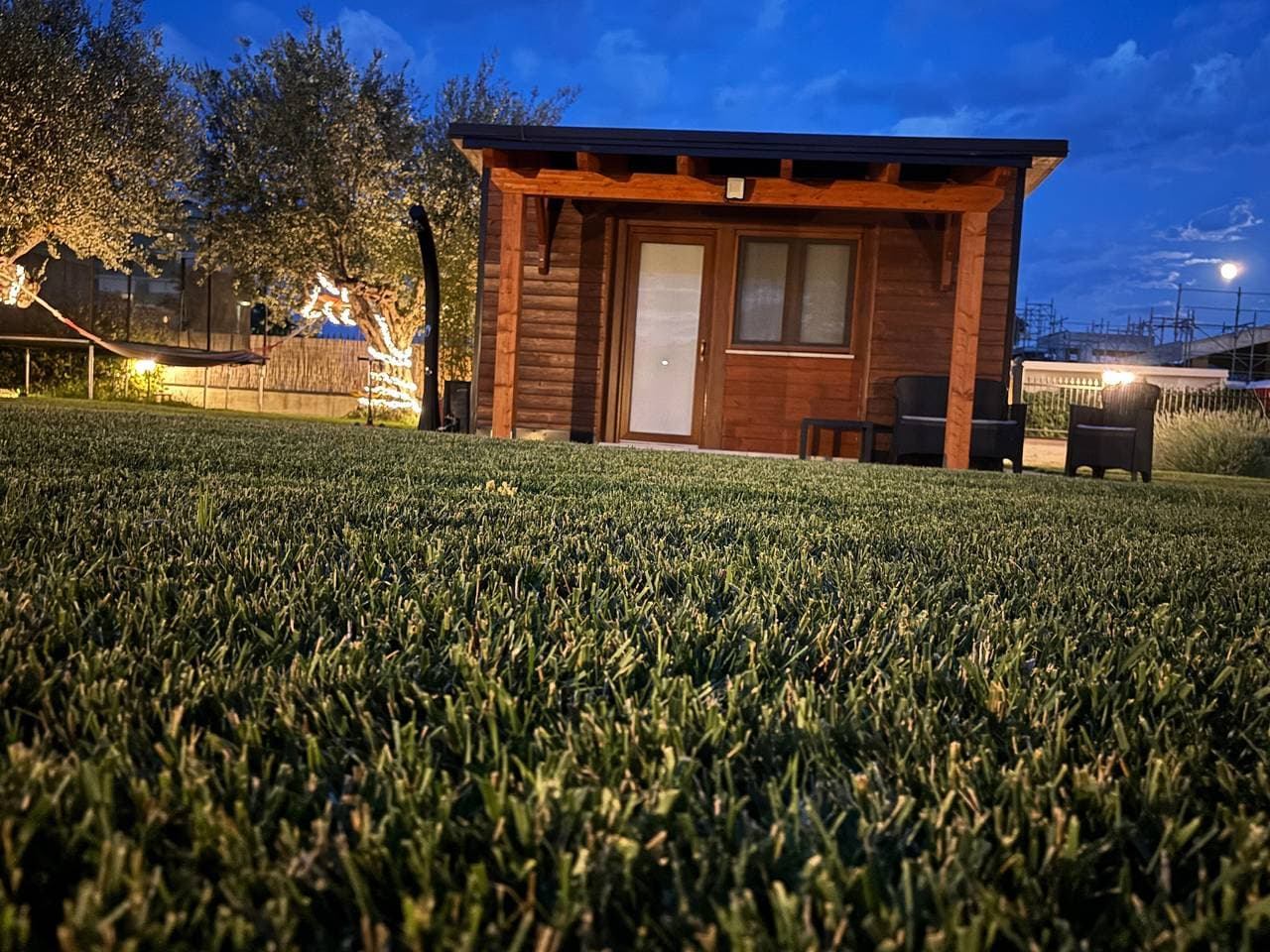 Foto 12 von 33: Die Dependance mit Garten in Pescara – 9 Min zum Meer, WLAN, Klimaanlage, Ev-Ladestation