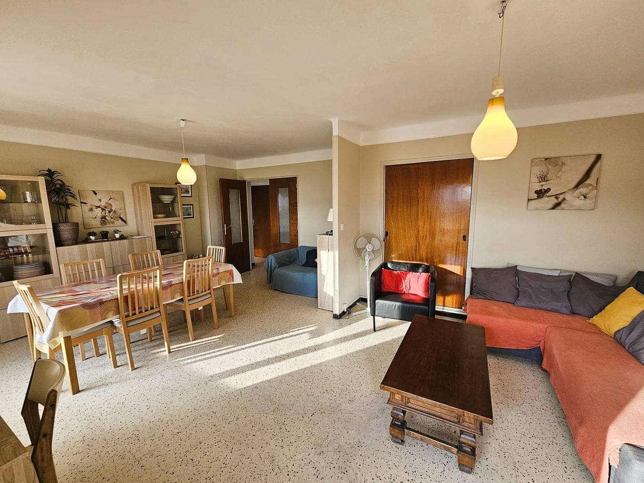 Foto 6 von 25: 200 m vom Strand entfernt, Apartment mit 2 Schlafzimmern und Terrasse mit Meerblick! Privater Parkplatz