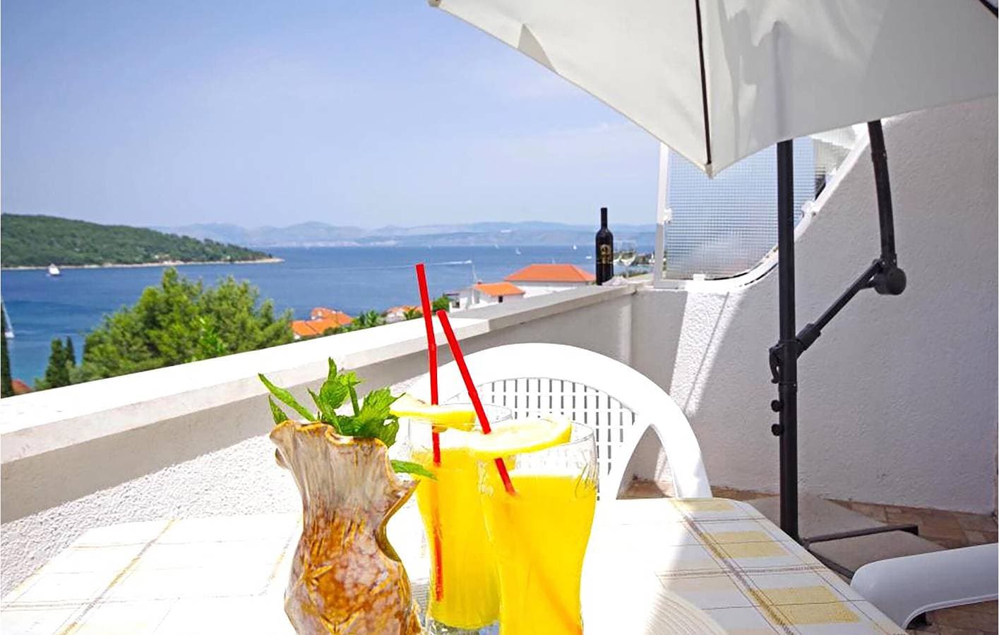 Foto 5 von 25: Apartment am Meer mit Terrasse, Parkplatz und Küche in Necujam