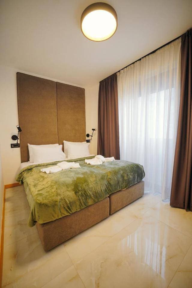 Foto 8 von 10: Premium Two-Bedroom Apartment with Balcony, Terrace and Free Spa Access