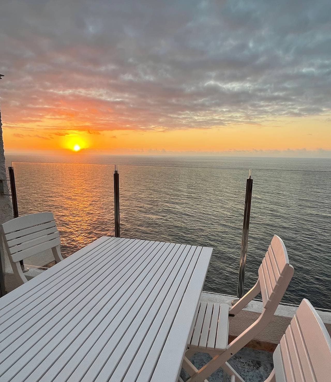 Foto 11 von 31: Ferienwohnung 'Exclusive Views On Top Of The Ocean' mit Meerblick, privater Terrasse & WLAN