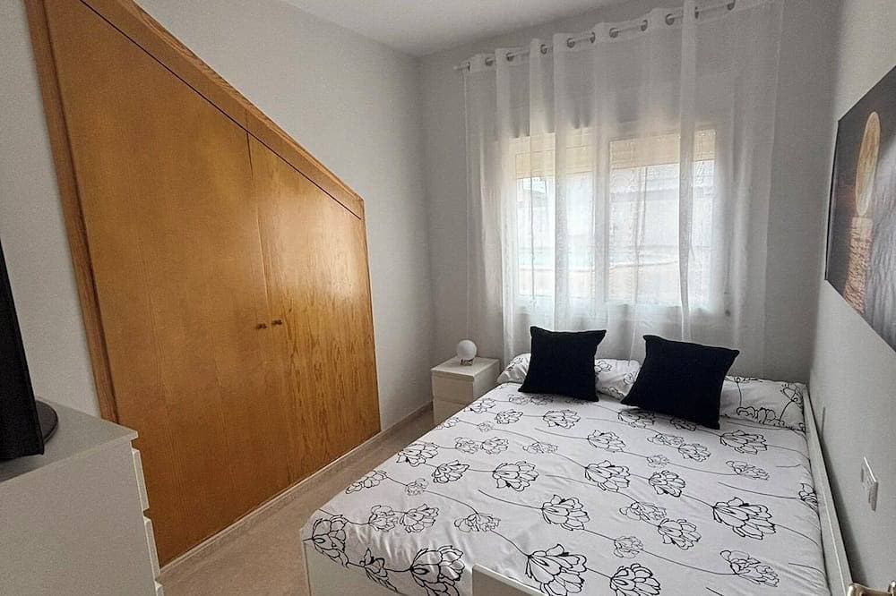 Renovated apartment with pool and 2 minutes from the beach. Quiet location 1