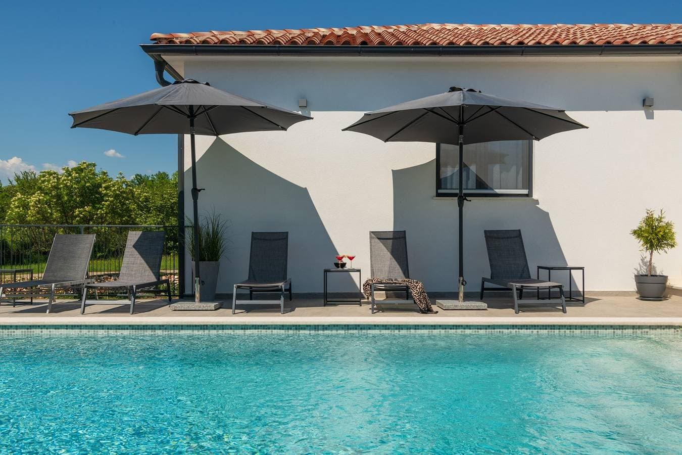 Foto 4 von 41: Villa "M"