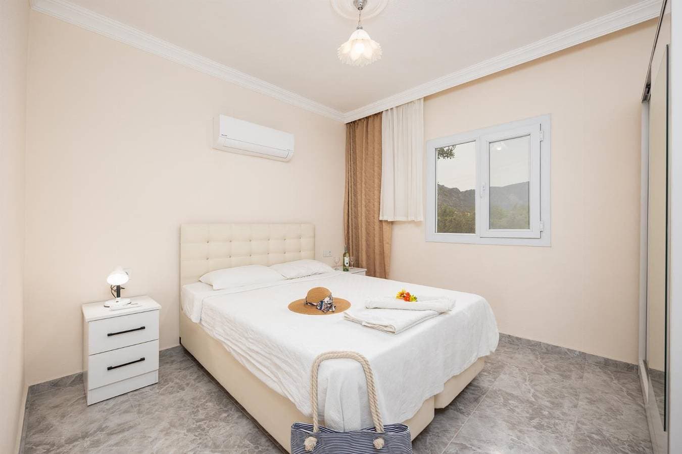 Foto 8 von 18: Villa für 4 Personen mit Terrasse