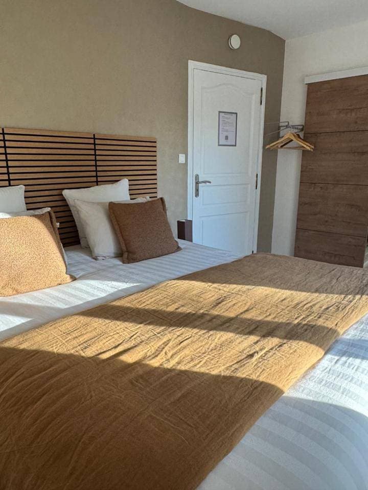 Foto 6 von 16: Double Room with Private Bathroom