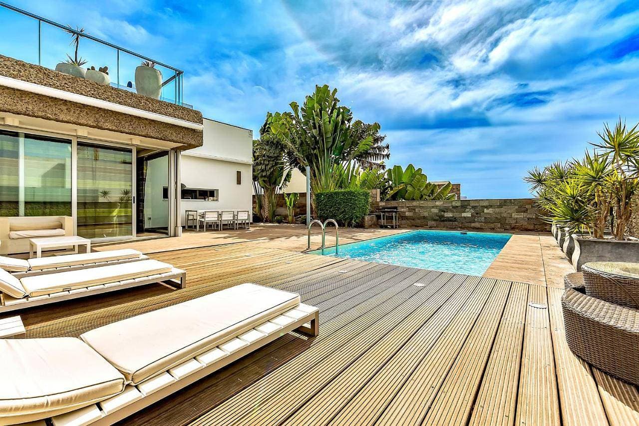 Foto 2 von 28: Villa with Private Pool