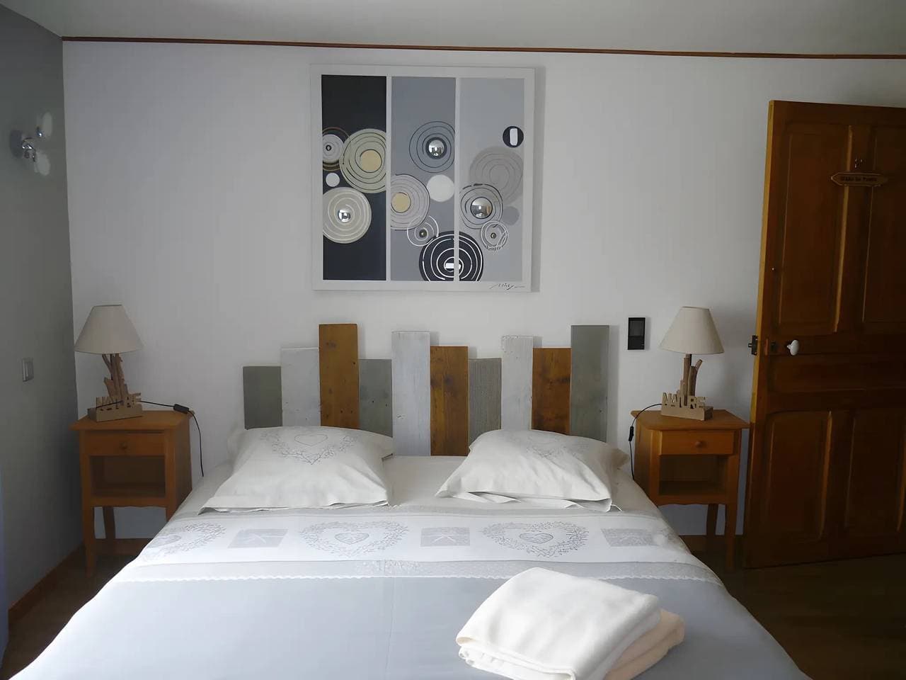 Foto 5 von 23: Gästehaus „Chambre Malle De Poste“ mit gemeinsamer Terrasse, Garten und WLAN