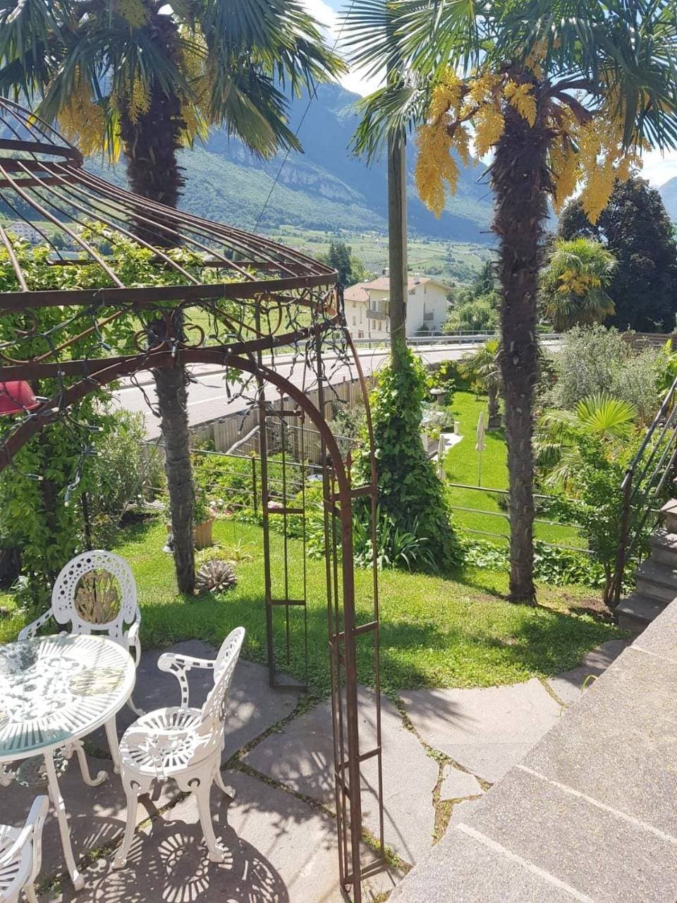 Foto 4 von 13: Double Room with Balcony