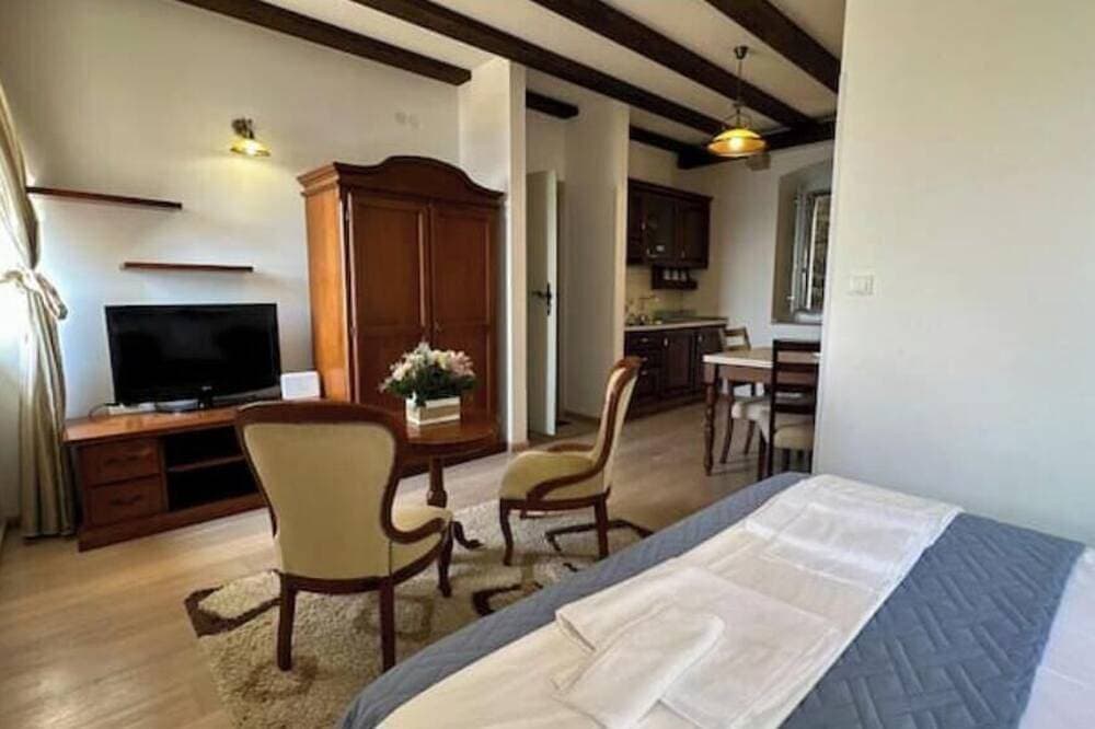 Foto 5 von 30: Mistral Studio – Historic Charm, Stunning Views & Relaxing Terrace
