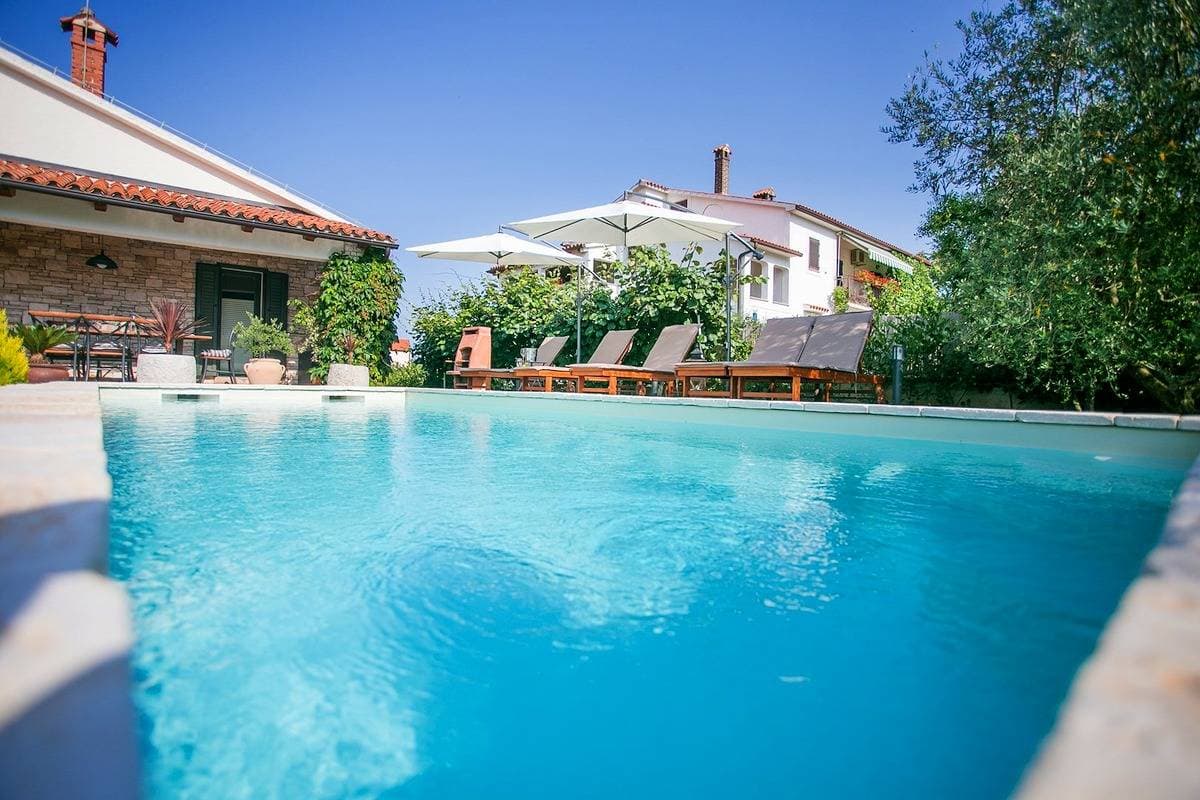 Foto 4 von 27: Komfortable Villa Marinela mit Pool und Garten