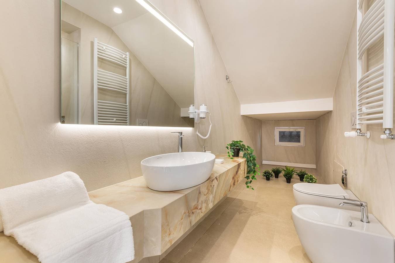 Foto 11 von 16: Zimmer für 4 Personen mit Pool