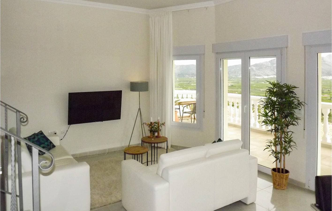 Foto 5 von 23: Meerblick 2BR Apartment mit Parkplatz & Pool in Orba