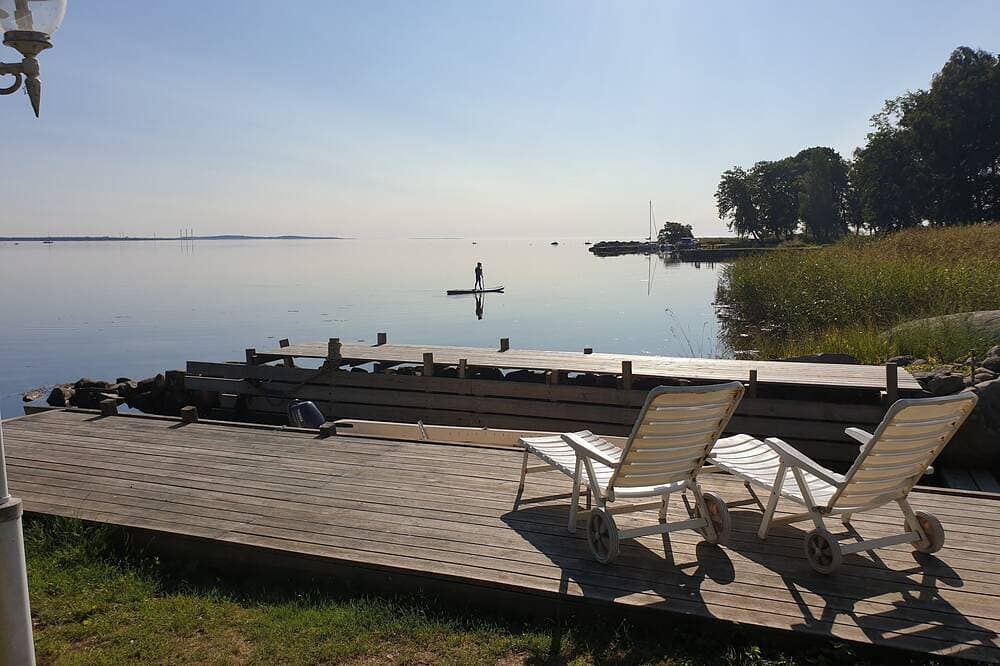Sommeridylle mit Boot und eigenem Steg 1