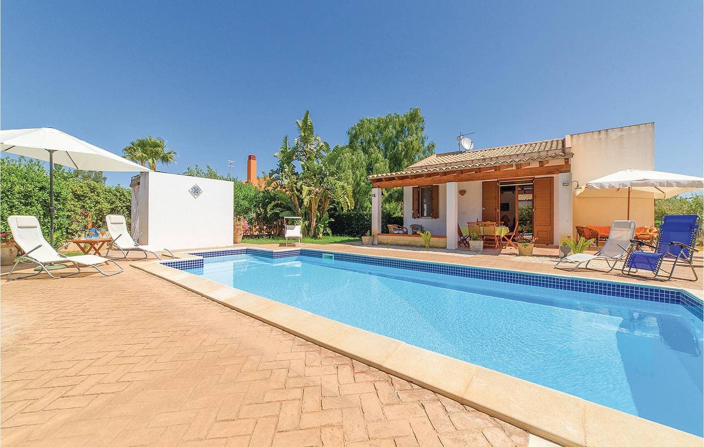 Terrassen-Apartment am Pool, nahe der Küste und dem Stadtzentrum 1