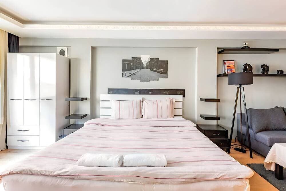 Foto 9 von 20: Cozy Central Apartment with Elevator&Patio Near Metro 2 minute walking