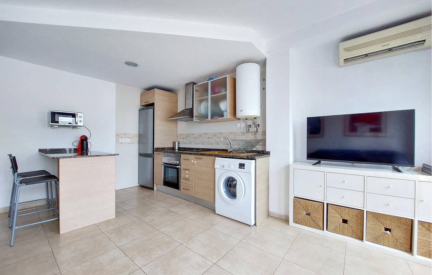 Foto 4 von 15: Strandblick Apartment mit AC, Waschmaschine, Parkplatz - Playa Masbó 900m