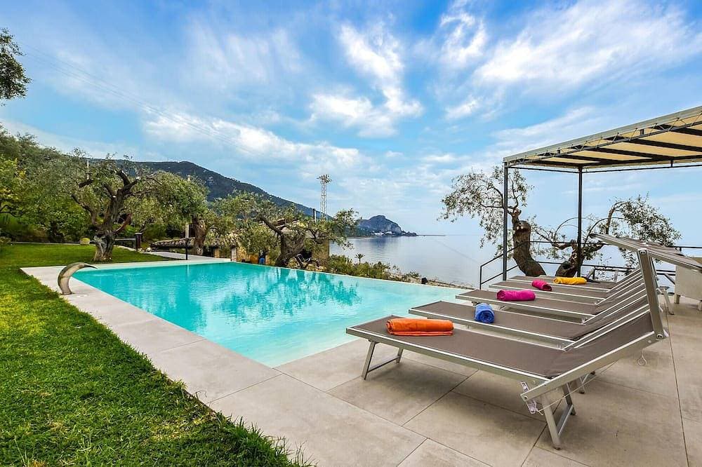 Beautiful home in Cefalù with private swimming pool, can be inside or outside 1