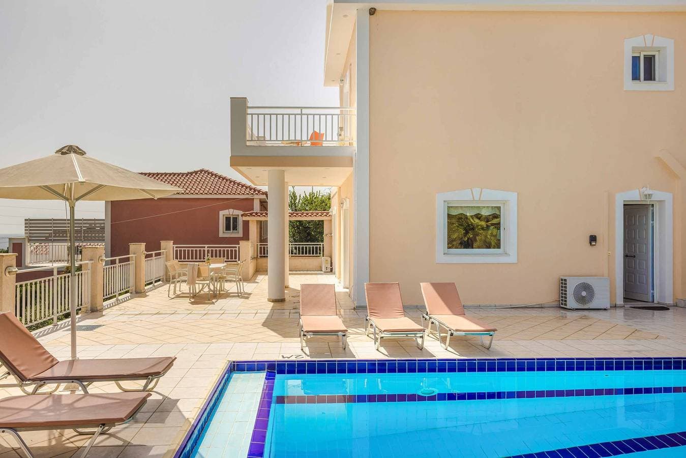 Foto 6 von 35: Villa für 6 Personen mit Terrasse