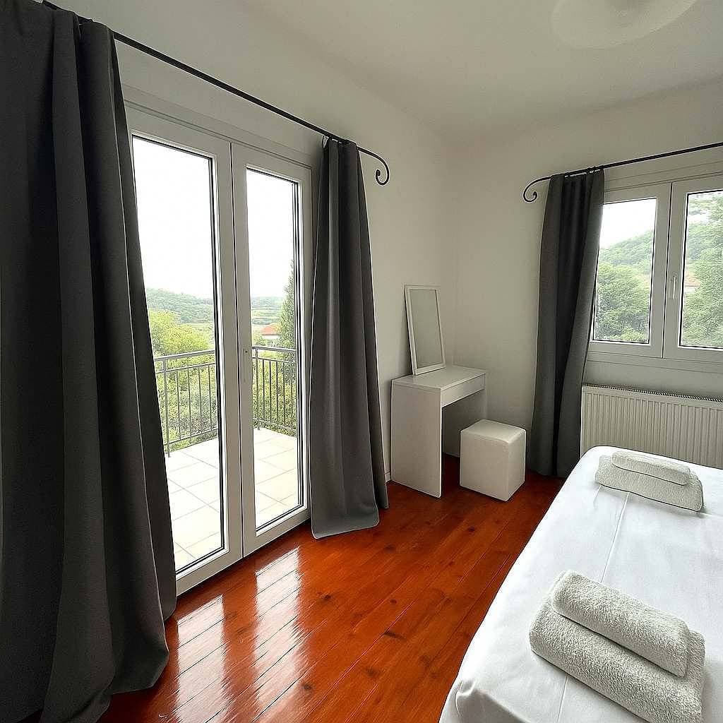 Foto 11 von 17: Live the Summer Dream at Gaios Cozy Retreat